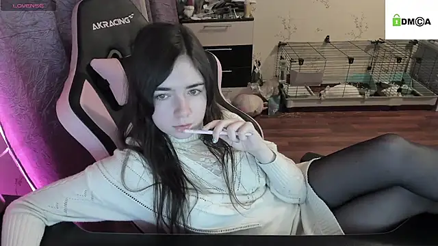 Snapshot of Crazy_forest_fairy chatting on 01/13/25, 03:34 Crazy forest fairy online show from 01/13/25, 03:34