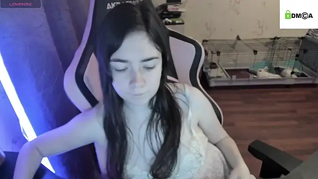 Snapshot of Crazy_forest_fairy chatting on 02/02/25, 02:06 Crazy forest fairy online show from 02/02/25, 02:06