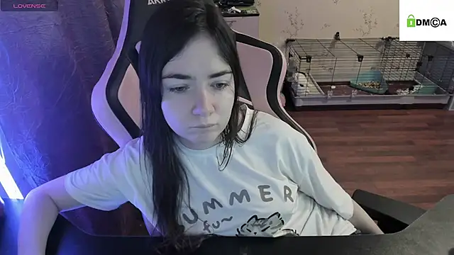 Snapshot of Crazy_forest_fairy chatting on 02/10/25, 04:19 Crazy forest fairy online show from 02/10/25, 04:19