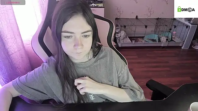 Snapshot of Crazy_forest_fairy chatting on 02/14/25, 08:52 Crazy forest fairy online show from 02/14/25, 08:52