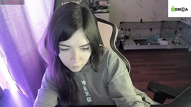 Snapshot of Crazy_forest_fairy chatting on 02/18/25, 06:59 Crazy forest fairy online show from 02/18/25, 06:59