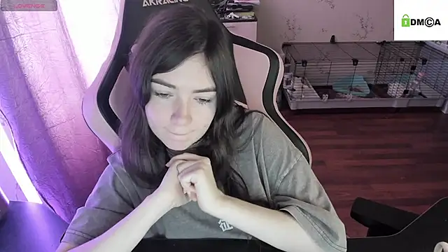 Snapshot of Crazy_forest_fairy chatting on 02/18/25, 10:05 Crazy forest fairy online show from 02/18/25, 10:05