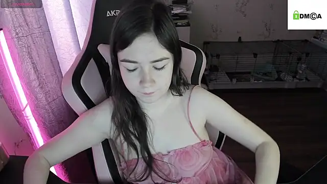 Snapshot of Crazy_forest_fairy chatting on 02/23/25, 02:35 Crazy forest fairy online show from 02/23/25, 02:35