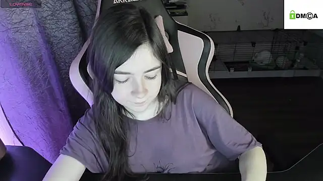 Snapshot of Crazy_forest_fairy chatting on 02/24/25, 01:13 Crazy forest fairy online show from 02/24/25, 01:13