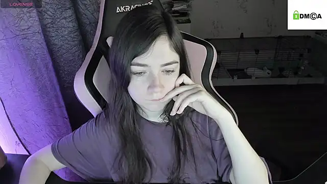 Snapshot of Crazy_forest_fairy chatting on 02/24/25, 04:16 Crazy forest fairy online show from 02/24/25, 04:16