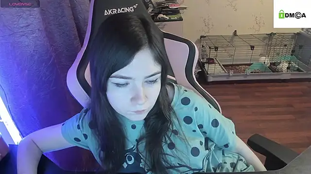 Snapshot of Crazy_forest_fairy chatting on 03/02/25, 10:48 Crazy forest fairy online show from 03/02/25, 10:48