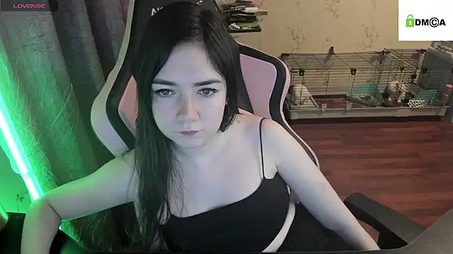 Snapshot of Crazy_forest_fairy chatting on 03/06/25, 02:19 Crazy forest fairy online show from 03/06/25, 02:19