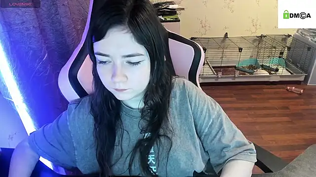 Snapshot of Crazy_forest_fairy chatting on 03/09/25, 04:16 Crazy forest fairy online show from 03/09/25, 04:16