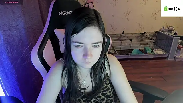 Snapshot of Crazy_forest_fairy chatting on 10/11/25, 11:03 Crazy forest fairy online show from 10/11/25, 11:03