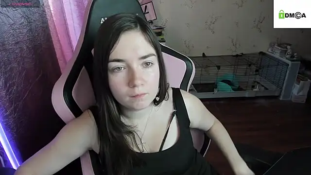 Snapshot of Crazy_forest_fairy chatting on 10/18/25, 01:34 Crazy forest fairy online show from 10/18/25, 01:34