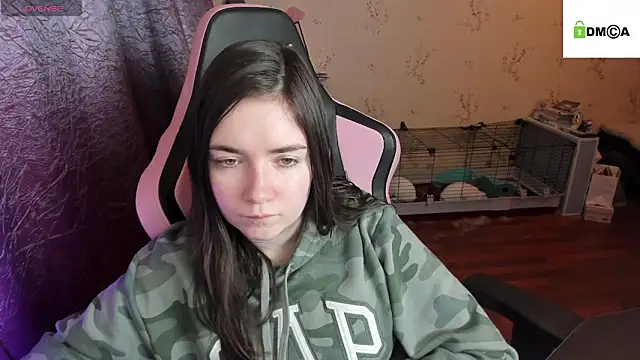 Snapshot of Crazy_forest_fairy chatting on 10/21/25, 03:35 Crazy forest fairy online show from 10/21/25, 03:35