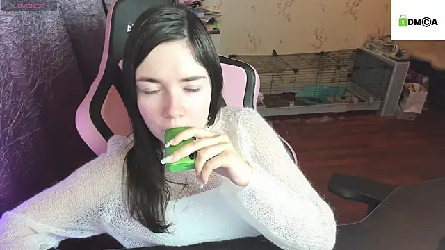 Snapshot of Crazy_forest_fairy chatting on 10/23/25, 03:55 Crazy forest fairy online show from 10/23/25, 03:55