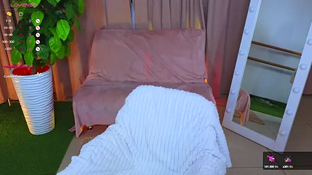 Hayle Hill online show from 03/18/25, 02:47