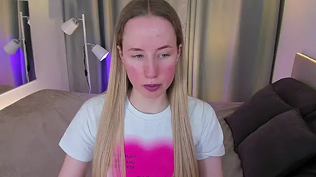 Snapshot of Cassie_Kelman chatting on 01/30/25, 08:53 Cassie Kelman online show from 01/30/25, 08:53