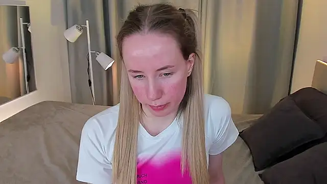 Snapshot of Cassie_Kelman chatting on 01/31/25, 03:09 Cassie Kelman online show from 01/31/25, 03:09