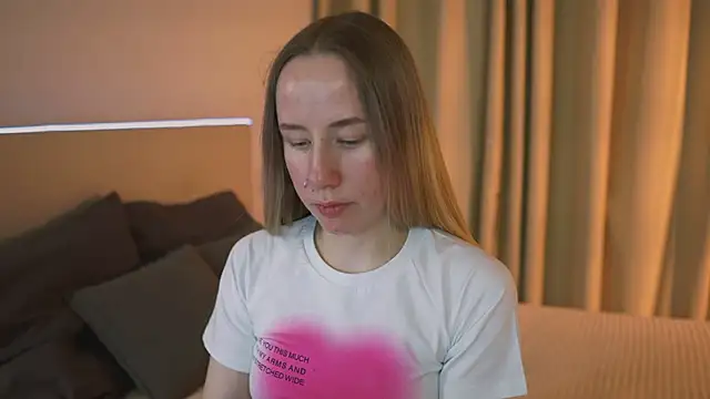 Snapshot of Cassie_Kelman chatting on 03/13/25, 12:16 Cassie Kelman online show from 03/13/25, 12:16