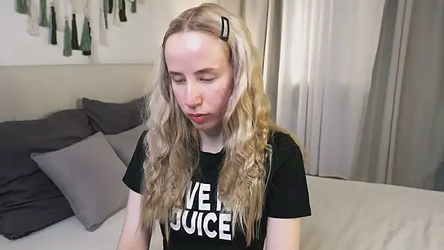 Cassie Kelman online show from 04/14/26, 08:48