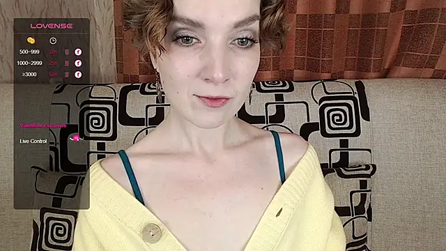 TinaWince online show from 12/19/25, 04:52