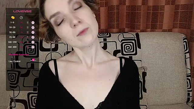 TinaWince online show from 01/18/26, 04:49