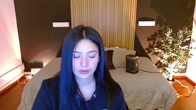 Snapshot of dafne_bss chatting on 01/21/25, 08:19 dafne bss online show from 01/21/25, 08:19