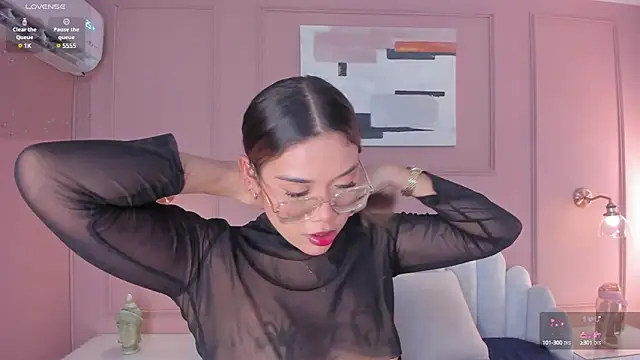 Snapshot of mara_brooks chatting on 03/19/25, 07:06 mara brooks online show from 03/19/25, 07:06