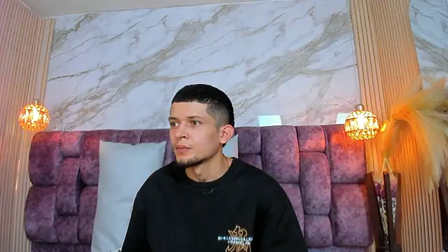 kendalltaylorr online show from 03/28/26, 03:06