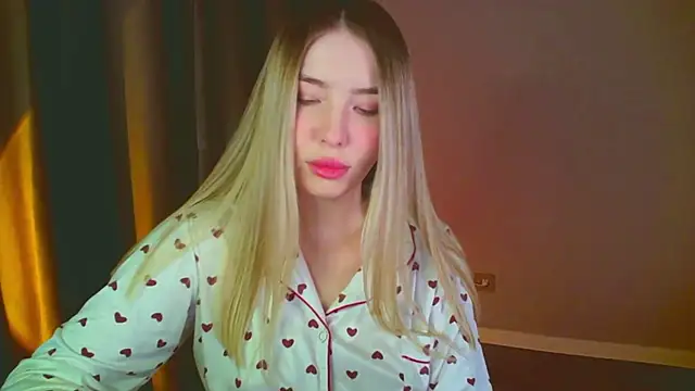 mia raspberrie online show from 01/14/25, 10:17