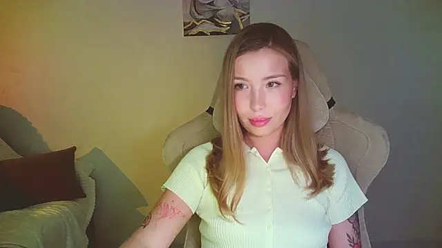 Snapshot of mia_raspberrie chatting on 07/14/26, 09:31 mia raspberrie online show from 07/14/26, 09:31