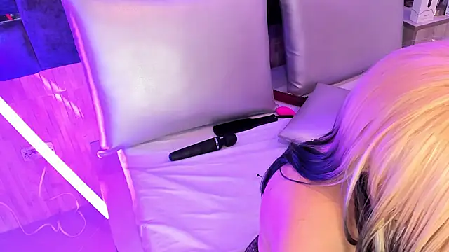 Snapshot of Charlotte_Myers chatting on 01/31/25, 03:11 Charlotte Myers online show from 01/31/25, 03:11