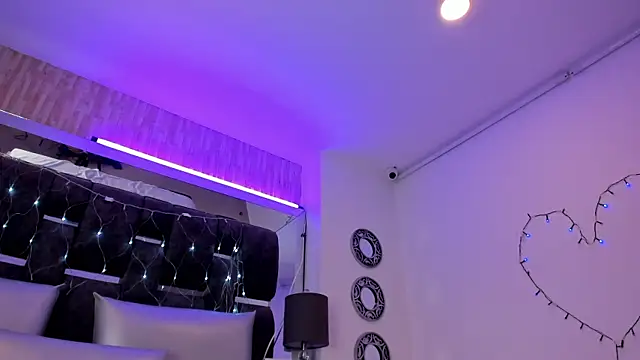 Snapshot of Charlotte_Myers chatting on 02/26/25, 02:57 Charlotte Myers online show from 02/26/25, 02:57