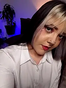 Snapshot of Charlotte_Myers chatting on 11/10/25, 11:04 Charlotte Myers online show from 11/10/25, 11:04