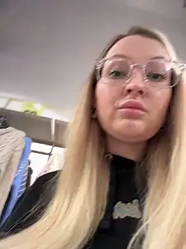 Teya moon  online show from 01/21/25, 10:08