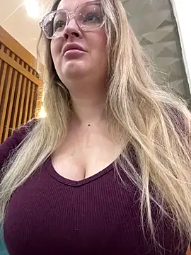 Teya moon  online show from 03/20/26, 10:53