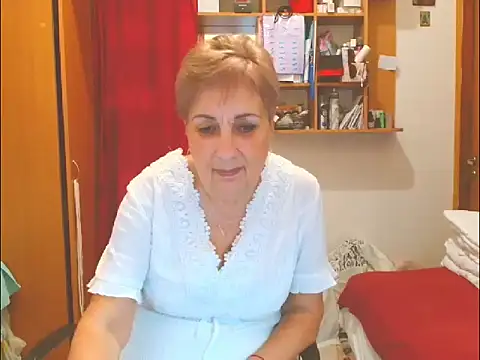 Snapshot of Victoria5643 chatting on 11/17/25, 06:03 Victoria5643 online show from 11/17/25, 06:03