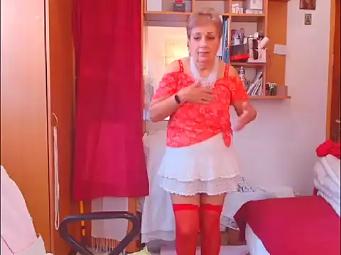 Snapshot of Victoria5643 chatting on 11/22/25, 08:57 Victoria5643 online show from 11/22/25, 08:57