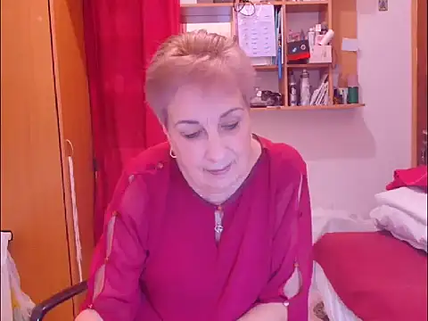 Snapshot of Victoria5643 chatting on 12/05/25, 02:03 Victoria5643 online show from 12/05/25, 02:03