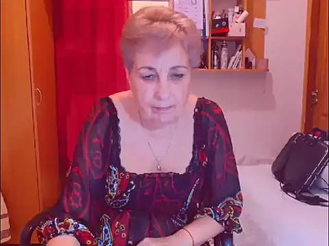 Snapshot of Victoria5643 chatting on 12/19/25, 02:57 Victoria5643 online show from 12/19/25, 02:57