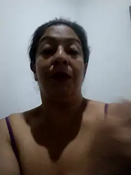 Snapshot of Catalina_JH chatting on 02/17/25, 07:04 Catalina JH online show from 02/17/25, 07:04