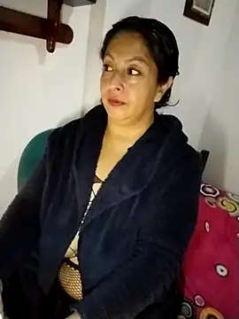 Snapshot of Catalina_JH chatting on 09/20/25, 04:13 Catalina JH online show from 09/20/25, 04:13