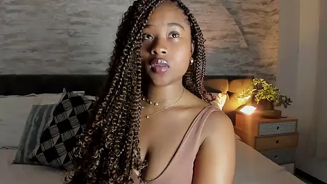 Snapshot of Anneth__M chatting on 12/15/25, 07:40 Anneth M online show from 12/15/25, 07:40