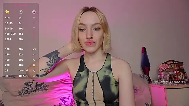 Snapshot of cheryl_mason chatting on 12/05/24, 12:30 cheryl mason online show from 12/05/24, 12:30