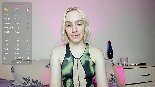 Snapshot of cheryl_mason chatting on 01/06/25, 02:15 cheryl mason online show from 01/06/25, 02:15