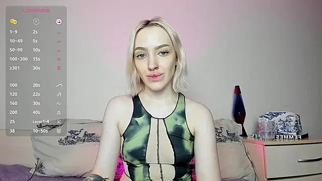 Snapshot of cheryl_mason chatting on 01/31/25, 08:12 cheryl mason online show from 01/31/25, 08:12