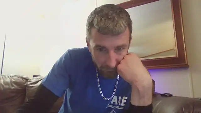 Snapshot of HungStud4You chatting on 01/19/25, 05:28 HungStud4You online show from 01/19/25, 05:28