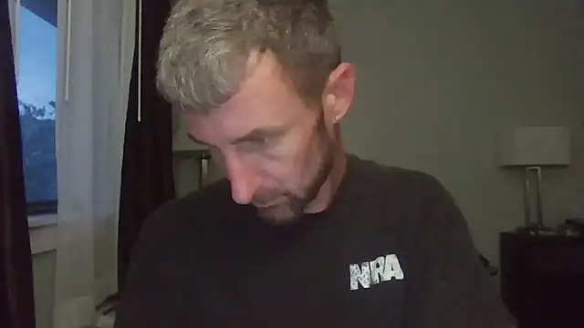 Snapshot of HungStud4You chatting on 09/20/25, 11:39 HungStud4You online show from 09/20/25, 11:39