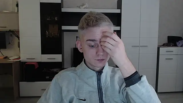 angryzan online show from 02/11/25, 10:48