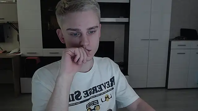 angryzan online show from 02/18/25, 10:49