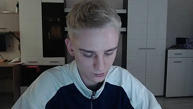 angryzan online show from 02/19/25, 09:17