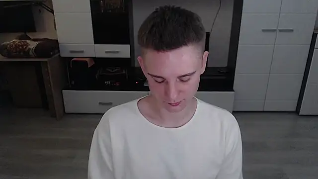 angryzan online show from 10/06/25, 05:49