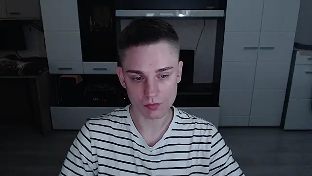 angryzan online show from 10/24/25, 05:15